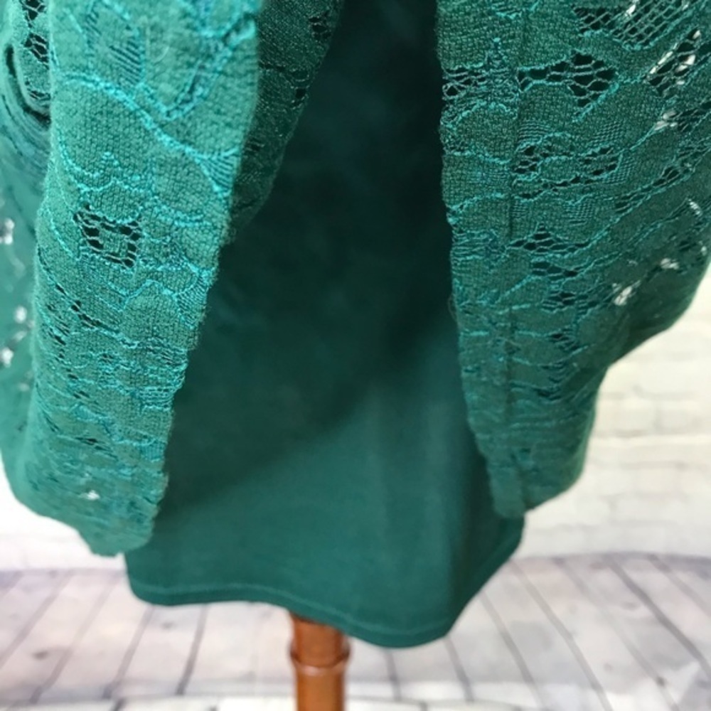 FRANCESCA’S Evergreen Aubrielle Lace Dress NWT sz M - Picture 9 of 12